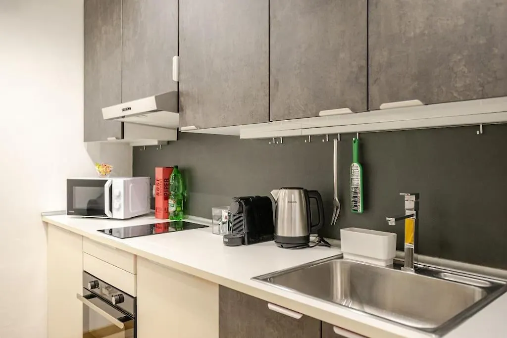 Isola - Strategic Apartment Milan Italy