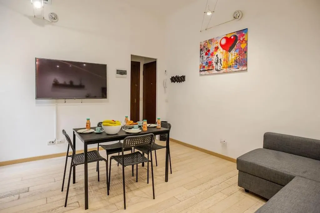 Isola - Strategic Apartment Milan