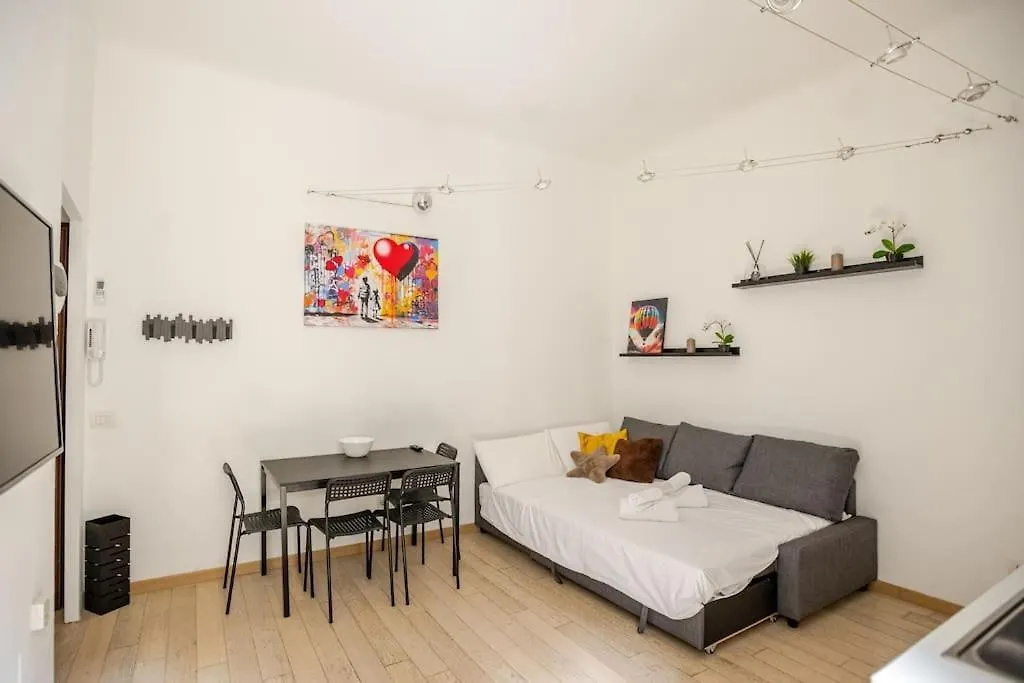 Isola - Strategic Apartment Milan