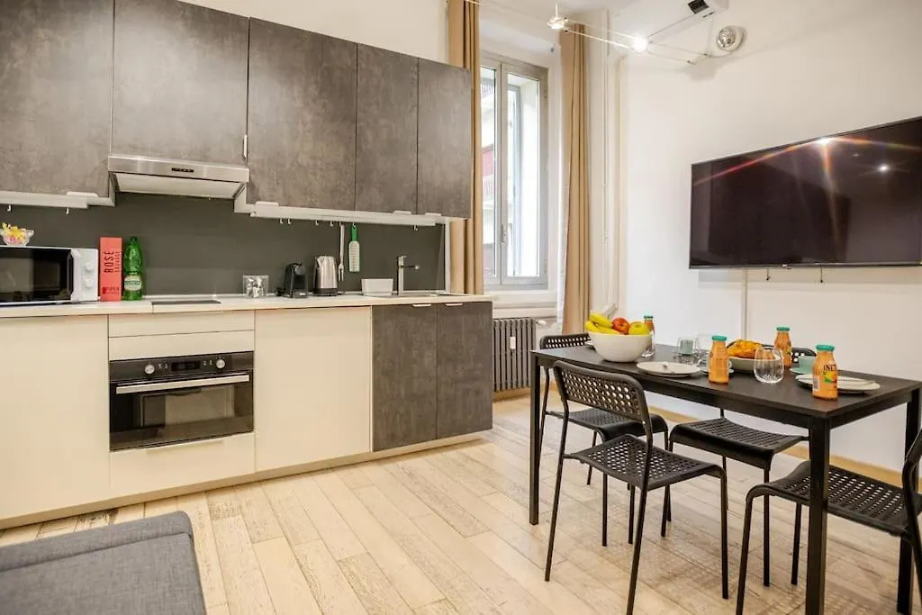 Isola - Strategic Apartment Milan 0*,